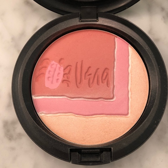 NWOB- MAC Flower Fantasy Face Powder - Picture 2 of 4